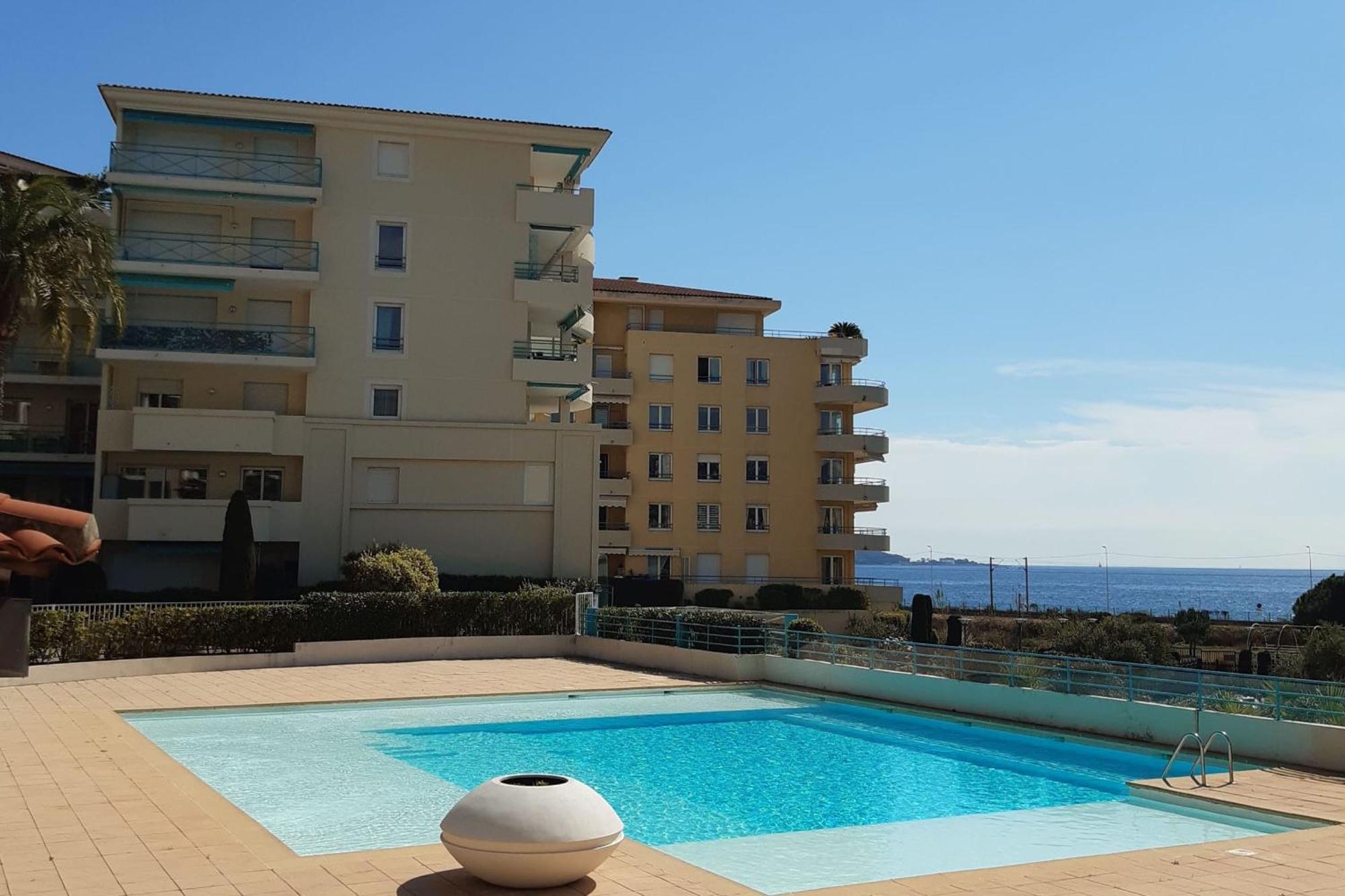 Bright Near With Pool Apartment Juan-les-Pins